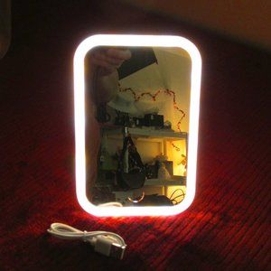 A315-NEW in Box LED Touch Screen 3 Light Level Portable Makeup Mirror-USB
